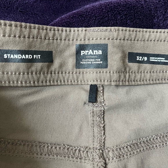 Prana Brion II shorts in Mud color (light brown) 32/9 - Picture 2 of 5